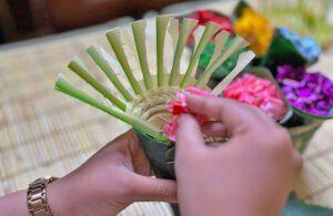 canang crafting bali